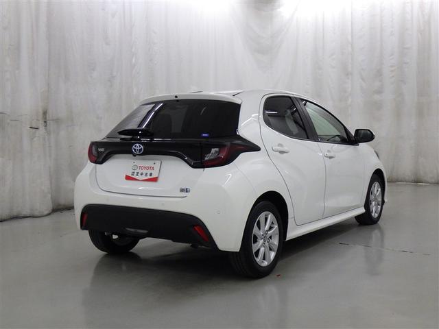 ヤリス ハイブリッドＧ　衝突被害軽減システム　メモリーナビ　バックカメラ　ＥＴＣ　ドラレコ　ＣＤ　ミュージックプレイヤー接続可　オートクルーズコントロール　スマートキー　キーレス　ハイブリッド（6枚目）