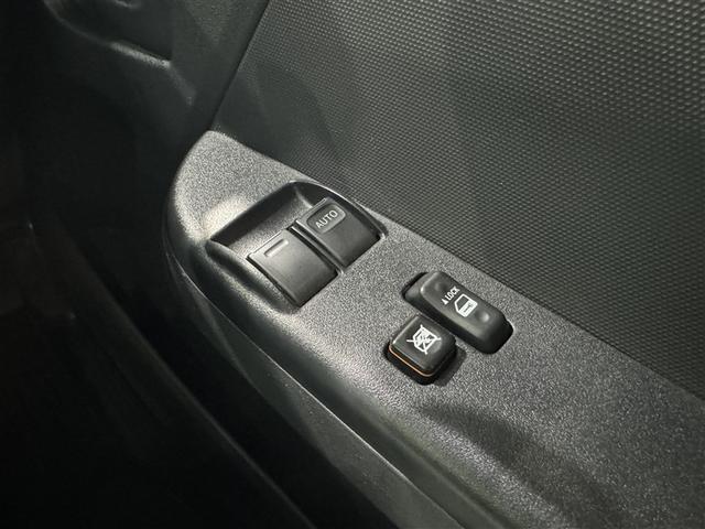 ハイエースバン ロングDX 衝突被害軽減システム メモリーナビ フルセグ バックカメラ ETC ドラレコ CD ミュージックプレイヤー接続可 DVD再生 LEDヘッドランプ 乗車定員6人 キーレス(22枚目)