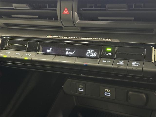 プリウス Ｘ　衝突被害軽減システム　フルセグ　バックカメラ　ＥＴＣ　ミュージックプレイヤー接続可　オートクルーズコントロール　ＬＥＤヘッドランプ　スマートキー　キーレス　ハイブリッド（14枚目）