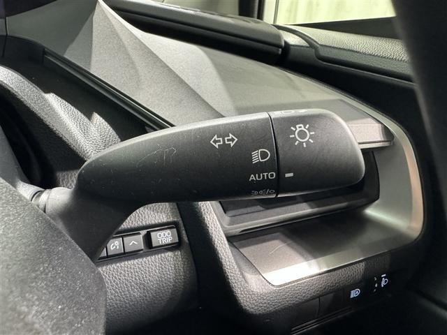 プリウス Ｘ　衝突被害軽減システム　フルセグ　バックカメラ　ＥＴＣ　ミュージックプレイヤー接続可　オートクルーズコントロール　ＬＥＤヘッドランプ　スマートキー　キーレス　ハイブリッド（22枚目）