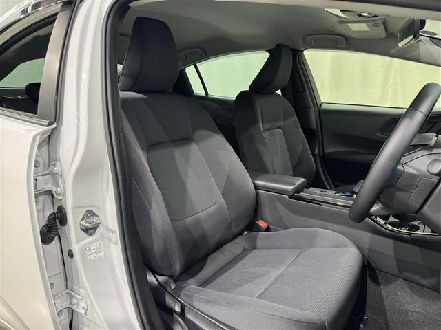 プリウス Ｘ　衝突被害軽減システム　フルセグ　バックカメラ　ＥＴＣ　ミュージックプレイヤー接続可　オートクルーズコントロール　ＬＥＤヘッドランプ　スマートキー　キーレス　ハイブリッド（25枚目）