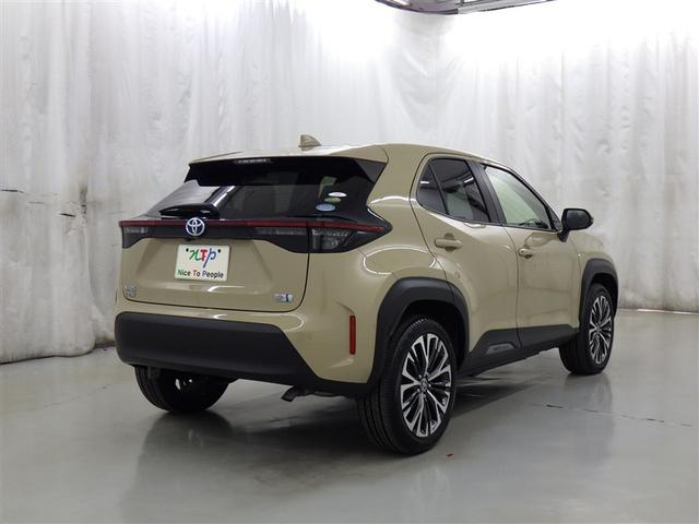 ヤリスクロス ハイブリッドＺ　衝突被害軽減システム　バックカメラ　ＥＴＣ　ドラレコ　ミュージックプレイヤー接続可　電動シート　オートクルーズコントロール　ＬＥＤヘッドランプ　スマートキー　キーレス　ハイブリッド（6枚目）