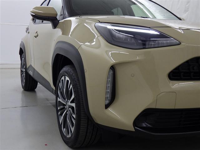 ヤリスクロス ハイブリッドＺ　衝突被害軽減システム　バックカメラ　ＥＴＣ　ドラレコ　ミュージックプレイヤー接続可　電動シート　オートクルーズコントロール　ＬＥＤヘッドランプ　スマートキー　キーレス　ハイブリッド（7枚目）