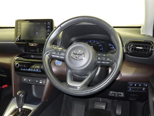 ヤリスクロス ハイブリッドＺ　衝突被害軽減システム　バックカメラ　ＥＴＣ　ドラレコ　ミュージックプレイヤー接続可　電動シート　オートクルーズコントロール　ＬＥＤヘッドランプ　スマートキー　キーレス　ハイブリッド（8枚目）