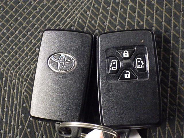 エスティマ アエラス　プレミアム　衝突被害軽減システム　メモリーナビ　フルセグ　バックカメラ　ＥＴＣ　ドラレコ　ＣＤ　ミュージックプレイヤー接続可　ＤＶＤ再生　後席モニター　電動シート　オートクルーズコントロール　ＬＥＤヘッドランプ（24枚目）