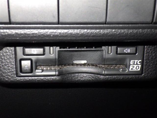 カローラ ハイブリッド　Ｇ　衝突被害軽減システム　メモリーナビ　フルセグ　バックカメラ　ＥＴＣ　ドラレコ　ミュージックプレイヤー接続可　オートクルーズコントロール　ＬＥＤヘッドランプ　スマートキー　キーレス　ハイブリッド（14枚目）