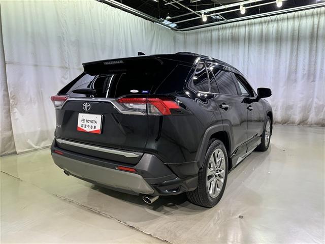 RAV4 G Zパッケージ 衝突被害軽減システム メモリーナビ フルセグ バックカメラ ETC ドラレコ ミュージックプレイヤー接続可 電動シート オートクルーズコントロール LEDヘッドランプ スマートキー キーレス 4WD(7枚目)