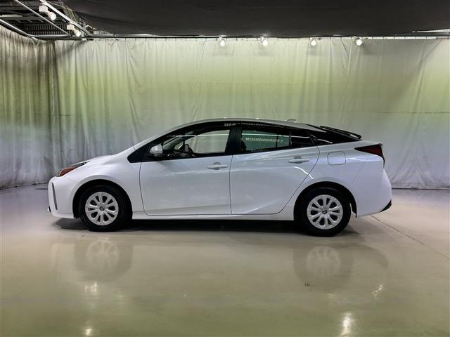 プリウス ＳセーフティプラスＩＩ　衝突被害軽減システム　バックカメラ　ＥＴＣ　ミュージックプレイヤー接続可　オートクルーズコントロール　ＬＥＤヘッドランプ　スマートキー　キーレス　ハイブリッド（5枚目）