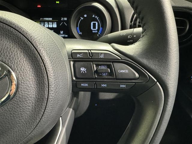 ヤリスクロス Ｇ　衝突被害軽減システム　バックカメラ　ＥＴＣ　ドラレコ　ミュージックプレイヤー接続可　オートクルーズコントロール　ＬＥＤヘッドランプ　スマートキー　キーレス（18枚目）