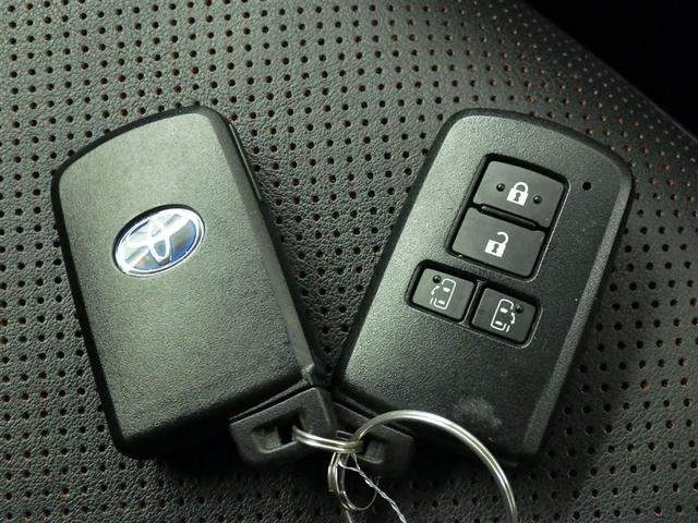 �X�}�[�g�L�[���|�P�b�g��o�b�O�Ɍg�т��Ă���΁A�L�[�����o�����ƂȂ��h�A�n���h������������A�h�A�n���h���̃Z���T�[�ɐG��邾���Ŏ{���ł��܂��B