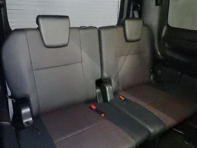 �R��ڃV�[�g���Ђ�т�Ƃ����X�y�[�X���m�ۂ��Ă��܂��B��l���ł̂��o�������΂�����ł��I