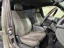 居心地の良い運転席、長く座ってられるリラックスできるデザインがいいですね。
