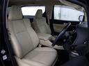 居心地の良い運転席、長く座ってられるリラックスできるデザインがいいですね。