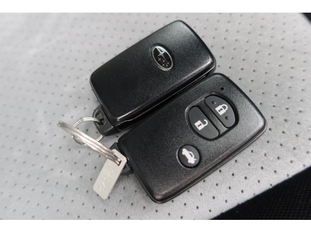 2.0i-L アイサイト 4WD カロッツェリアSDnabiフルセグ&バックモニター&Bluetooth ETC ドラレコ アクティブクルーズコントロール 前席パワーシート オートエアコン 純正17inchアルミ HIDヘッド(33枚目)