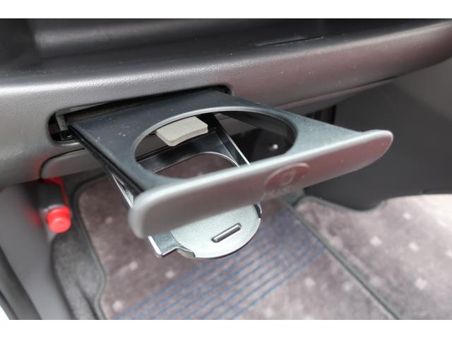 タイプS 4WD スーパーチャージャー HIDヘッド YUPITERUポータブルナビ地デジ 前後2カメラドライブレコーダー ETC オートエアコン 純正15inchアルミ キーレス 赤黒革巻ハンドル&シフトレバ(61枚目)