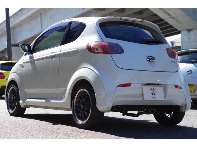 Ｒ１ プレミアムブラックリミテッド　５ＺＩＧＥＮマフラー　ビルシュタインアブソーバー＆ＲＳ－Ｒサスコイル　ＢＢＳ１５ｉｎｃｈアルミ　ＨＩＤヘッド　黒革／パールスエードコンビシート　オートエアコン　アルミペダル　革巻ハンドル＆シフトレバー（10枚目）