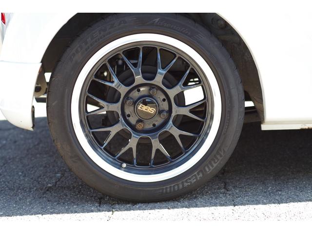 Ｒ１ プレミアムブラックリミテッド　５ＺＩＧＥＮマフラー　ビルシュタインアブソーバー＆ＲＳ－Ｒサスコイル　ＢＢＳ１５ｉｎｃｈアルミ　ＨＩＤヘッド　黒革／パールスエードコンビシート　オートエアコン　アルミペダル　革巻ハンドル＆シフトレバー（36枚目）
