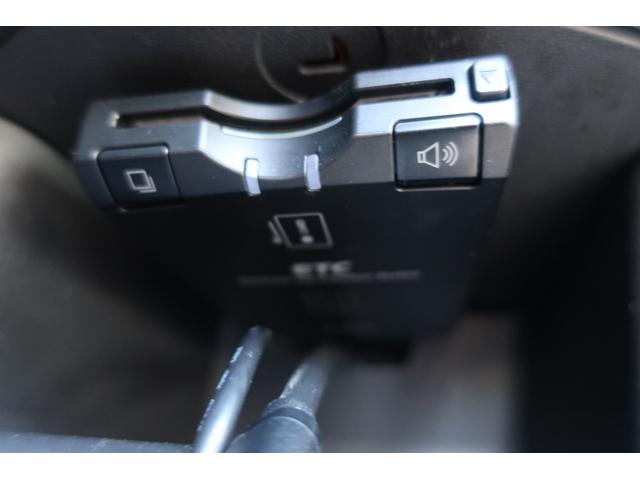 Ｒ１ プレミアムブラックリミテッド　ＥＧプッシュスタート＆リモコンスタート改　ディスプレイオーディオ／Ｂｌｕｅｔｏｏｔｈ／Ａｐｐｌｅ　Ｃａｒｐｌａｙ／Ａｎｄｒｏｉｄ　Ａｕｔｏ／ＥＴＣ／バックカメラ　黒革巻直しステアリング　オートライト（23枚目）