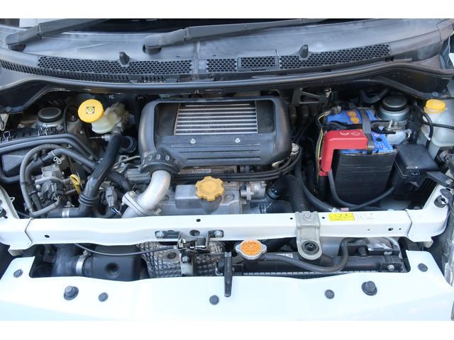 Ｒ１ プレミアムブラックリミテッド　Ｓ　４ＷＤ　スーパーチャージャー　ワンオーナー　７速ｉ－ＣＶＴ　ＨＩＤヘッド　黒革巻ステアリング＆シフトレバー　オートエアコン　純正１５ｉｎｃｈアルミ　スポーツアルミペダル　黒革／パールスエードシート（24枚目）