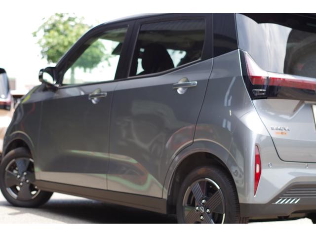 サクラ Ｘ　アラウンドビューモニター　純正９型ＳＤナビ／フルセグＴＶ／Ｂｌｕｅｔｏｏｔｈ／ＤＶＤ／ＣＤ　寒冷地仕様／前席シート＆ステアリングヒーター　ＬＥＤヘッド＆フォグランプ　充電ケーブル付　インテリキー２個（12枚目）