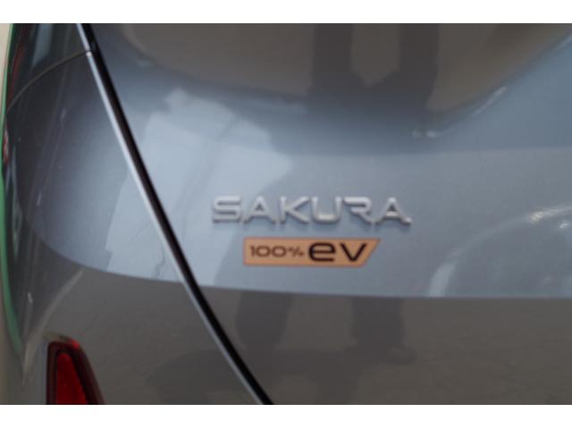 サクラ Ｘ　アラウンドビューモニター　純正９型ＳＤナビ／フルセグＴＶ／Ｂｌｕｅｔｏｏｔｈ／ＤＶＤ／ＣＤ　寒冷地仕様／前席シート＆ステアリングヒーター　ＬＥＤヘッド＆フォグランプ　充電ケーブル付　インテリキー２個（14枚目）