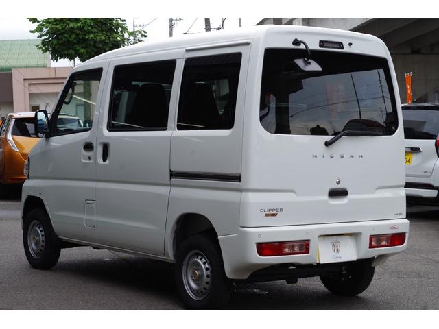 クリッパーＥＶ ４シーター　キーレスエントリーシステム＋プライバシーガラス＋リアアンダーミラー＋充電ＵＳＢポート＋急速充電機能（外部給電機能付）　エコモード　前席シートヒーター　充電ケーブル付　前後センサー　エマブレ　純正マット（10枚目）