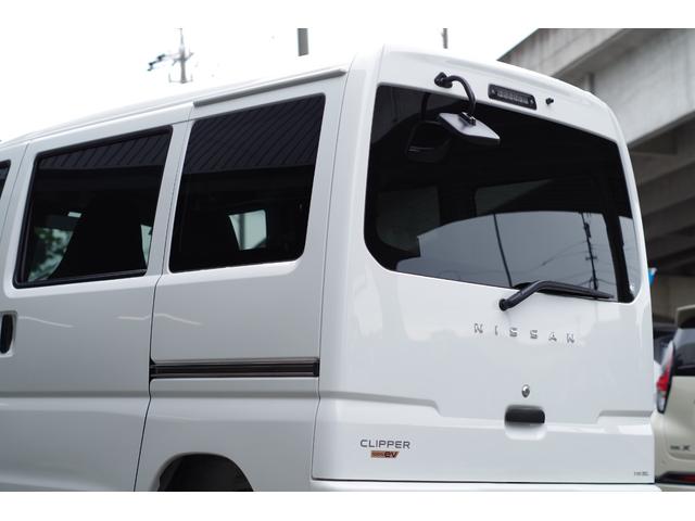 クリッパーＥＶ ４シーター　キーレスエントリーシステム＋プライバシーガラス＋リアアンダーミラー＋充電ＵＳＢポート＋急速充電機能（外部給電機能付）　エコモード　前席シートヒーター　充電ケーブル付　前後センサー　エマブレ　純正マット（13枚目）