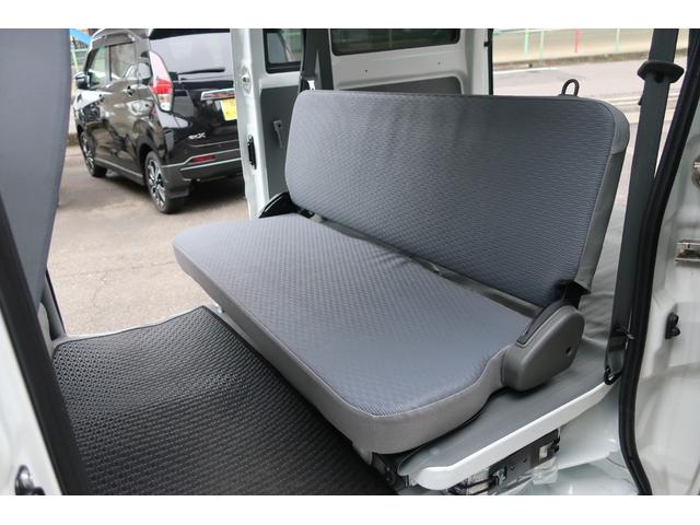 クリッパーＥＶ ４シーター　キーレスエントリーシステム＋プライバシーガラス＋リアアンダーミラー＋充電ＵＳＢポート＋急速充電機能（外部給電機能付）　エコモード　前席シートヒーター　充電ケーブル付　前後センサー　エマブレ　純正マット（61枚目）