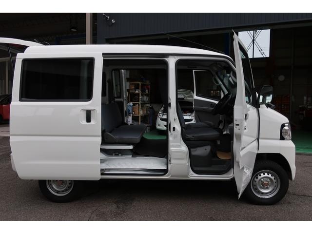 クリッパーＥＶ ４シーター　キーレスエントリーシステム＋プライバシーガラス＋リアアンダーミラー＋充電ＵＳＢポート＋急速充電機能（外部給電機能付）　エコモード　前席シートヒーター　充電ケーブル付　前後センサー　エマブレ　純正マット（75枚目）