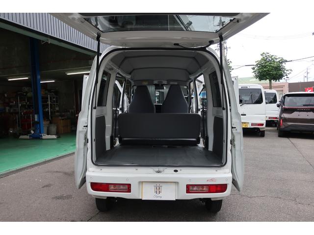 クリッパーＥＶ ４シーター　キーレスエントリーシステム＋プライバシーガラス＋リアアンダーミラー＋充電ＵＳＢポート＋急速充電機能（外部給電機能付）　エコモード　前席シートヒーター　充電ケーブル付　前後センサー　エマブレ　純正マット（76枚目）