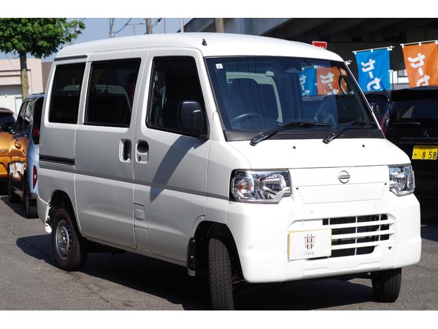 クリッパーＥＶ ４シーター　充電ケーブル　急速充電機能（外部給電機能付）キーレスエントリーシステム＋プライバシーガラス＋リアアンダーミラー＋充電ＵＳＢポート　衝突軽減ブレーキ　エコモード　前席シートヒーター　前後センサー　ＥＴＣ（5枚目）