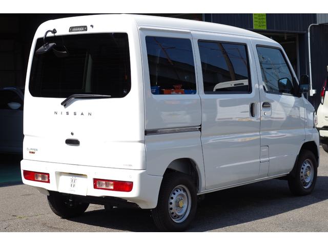 クリッパーＥＶ ４シーター　充電ケーブル　急速充電機能（外部給電機能付）キーレスエントリーシステム＋プライバシーガラス＋リアアンダーミラー＋充電ＵＳＢポート　衝突軽減ブレーキ　エコモード　前席シートヒーター　前後センサー　ＥＴＣ（8枚目）