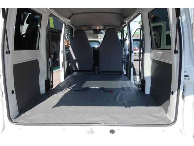 クリッパーＥＶ ４シーター　充電ケーブル　急速充電機能（外部給電機能付）キーレスエントリーシステム＋プライバシーガラス＋リアアンダーミラー＋充電ＵＳＢポート　衝突軽減ブレーキ　エコモード　前席シートヒーター　前後センサー　ＥＴＣ（66枚目）