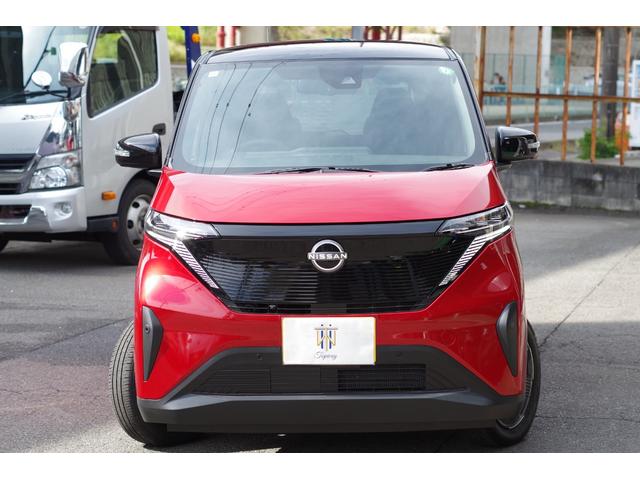 サクラ Ｘ　アラウンドビューモニター／９型純正ナビ／Ｂｌｕｅｔｏｏｔｈ／フルセグ／ＤＶＤ／ＣＤ　インテリキー２個　充電ケーブル付　ＨｉＬｏｗオートＬＥＤヘッド　標識認識／車線逸脱／衝突軽減ブレーキ／踏み間違い防止（4枚目）