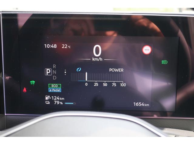 サクラ Ｘ　アラウンドビューモニター／９型純正ナビ／Ｂｌｕｅｔｏｏｔｈ／フルセグ／ＤＶＤ／ＣＤ　インテリキー２個　充電ケーブル付　ＨｉＬｏｗオートＬＥＤヘッド　標識認識／車線逸脱／衝突軽減ブレーキ／踏み間違い防止（8枚目）