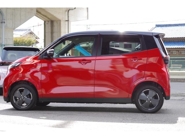 サクラ Ｘ　アラウンドビューモニター／９型純正ナビ／Ｂｌｕｅｔｏｏｔｈ／フルセグ／ＤＶＤ／ＣＤ　インテリキー２個　充電ケーブル付　ＨｉＬｏｗオートＬＥＤヘッド　標識認識／車線逸脱／衝突軽減ブレーキ／踏み間違い防止（10枚目）