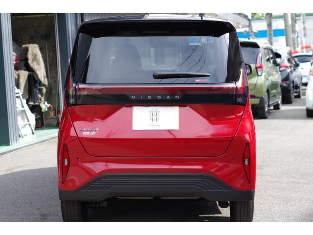 サクラ Ｘ　アラウンドビューモニター／９型純正ナビ／Ｂｌｕｅｔｏｏｔｈ／フルセグ／ＤＶＤ／ＣＤ　インテリキー２個　充電ケーブル付　ＨｉＬｏｗオートＬＥＤヘッド　標識認識／車線逸脱／衝突軽減ブレーキ／踏み間違い防止（17枚目）