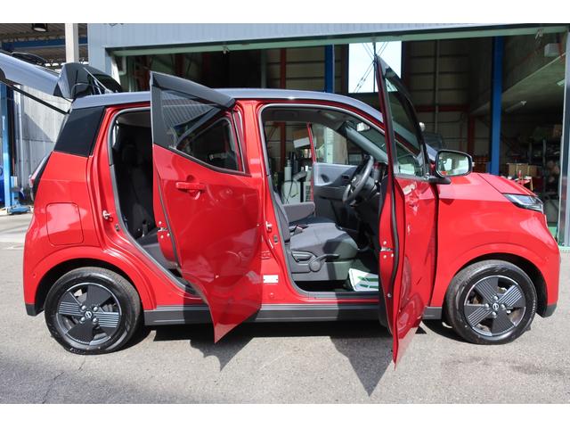 サクラ Ｘ　アラウンドビューモニター／９型純正ナビ／Ｂｌｕｅｔｏｏｔｈ／フルセグ／ＤＶＤ／ＣＤ　インテリキー２個　充電ケーブル付　ＨｉＬｏｗオートＬＥＤヘッド　標識認識／車線逸脱／衝突軽減ブレーキ／踏み間違い防止（79枚目）