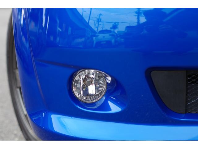 Ｒ２ カスタムタイプＳ　Ｓ　ＨＩＤヘッド研磨クリア塗装　ＷＲブルー同色全塗装　ＳＴｉマフラー　カロッツェリアナビ／フルセグ／Ｂｌｕｅｔｏｏｔｈ／ＤＶＤ／ＣＤ／ＥＴＣ／バックモニター　純正グレー１５ＡＷ　キーレス２個　間欠ワイパー（52枚目）