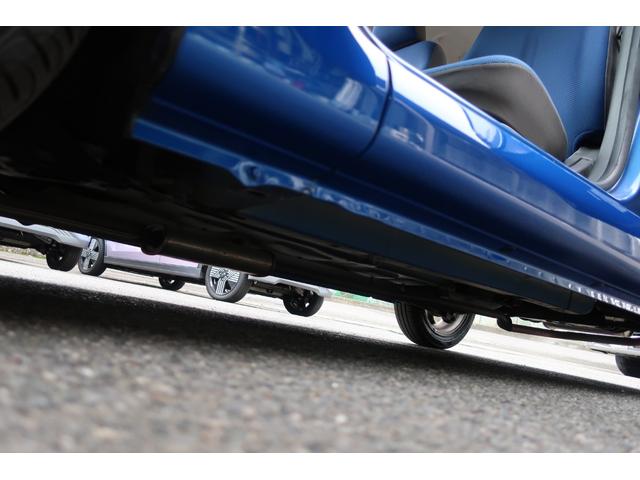 Ｒ２ カスタムタイプＳ　Ｓ　ＨＩＤヘッド研磨クリア塗装　ＷＲブルー同色全塗装　ＳＴｉマフラー　カロッツェリアナビ／フルセグ／Ｂｌｕｅｔｏｏｔｈ／ＤＶＤ／ＣＤ／ＥＴＣ／バックモニター　純正グレー１５ＡＷ　キーレス２個　間欠ワイパー（68枚目）