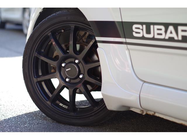 Ｒ１ プレミアムブラックリミテッド　４ＷＤ　パドルシフト　クスコ車高調　ＳＳＲ１６ＡＷ　藤壺マフラー　ＣＡＲＢＩＮＧストラットタワーバー＆リアバランスバー　カーボン調ルーフ　ＨＩＤヘッド研磨クリア塗装　Ｈ２７〜Ｒ７車検時点検記録簿付（18枚目）