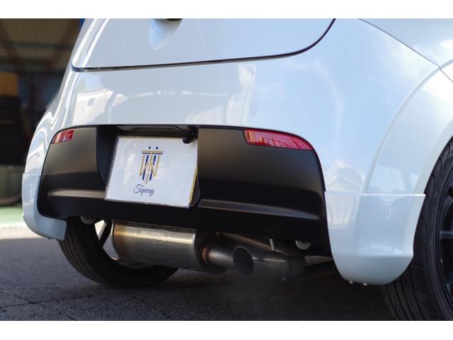 Ｒ１ プレミアムブラックリミテッド　４ＷＤ　パドルシフト　クスコ車高調　ＳＳＲ１６ＡＷ　藤壺マフラー　ＣＡＲＢＩＮＧストラットタワーバー＆リアバランスバー　カーボン調ルーフ　ＨＩＤヘッド研磨クリア塗装　Ｈ２７〜Ｒ７車検時点検記録簿付（27枚目）