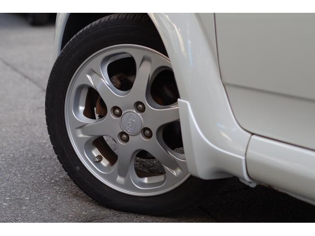 Ｒ２ タイプＳ　ワンオーナー　ＨＩＤヘッド研磨クリア塗装　ナビ／地デジ／ＤＶＤ／ＣＤ／ＥＴＣ　オートエアコン　スポーツアルミペダル　キーレス　革巻ハンドル＆シフトレバー　タイミングベルト＆ウォーターポンプ交換納車（20枚目）