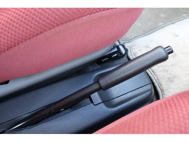 Ｒ２ タイプＳ　ワンオーナー　ＨＩＤヘッド研磨クリア塗装　ナビ／地デジ／ＤＶＤ／ＣＤ／ＥＴＣ　オートエアコン　スポーツアルミペダル　キーレス　革巻ハンドル＆シフトレバー　タイミングベルト＆ウォーターポンプ交換納車（28枚目）