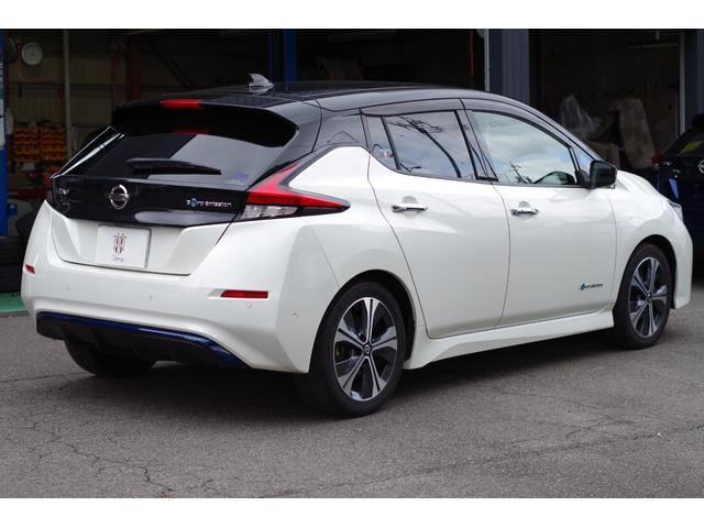 リーフ Ｇ　本革シート　ＢＯＳＥサウンド＋７スピーカー　ＬＥＤヘッド＆フォグ　プロパイロット　アラウンドビューモニター　コネクトナビ／地デジ／Ｂｌｕｅｔｏｏｔｈ／ＨＤＭＩ／ＥＴＣ２．０　ＢＳＭ　衝突軽減ブレーキ（8枚目）