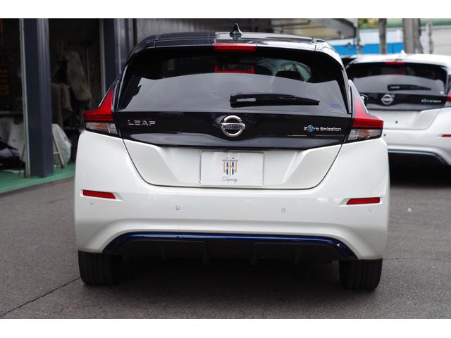 リーフ Ｇ　本革シート　ＢＯＳＥサウンド＋７スピーカー　ＬＥＤヘッド＆フォグ　プロパイロット　アラウンドビューモニター　コネクトナビ／地デジ／Ｂｌｕｅｔｏｏｔｈ／ＨＤＭＩ／ＥＴＣ２．０　ＢＳＭ　衝突軽減ブレーキ（9枚目）