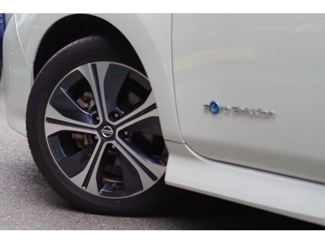 リーフ Ｇ　本革シート　ＢＯＳＥサウンド＋７スピーカー　ＬＥＤヘッド＆フォグ　プロパイロット　アラウンドビューモニター　コネクトナビ／地デジ／Ｂｌｕｅｔｏｏｔｈ／ＨＤＭＩ／ＥＴＣ２．０　ＢＳＭ　衝突軽減ブレーキ（17枚目）
