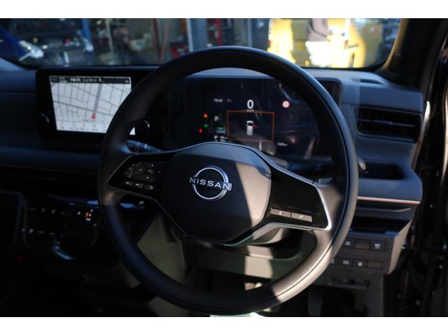 サクラ Ｘ　アダプティブＬＥＤヘッド　メーカーＯＰ９型コネクトナビ／アラウンドビューモニター／フルセグＴＶ／Ｂｌｕｅｔｏｏｔｈ／ＡｐｐｌｅＣａｒＰｌａｙ／ＥＴＣ２．０　ニーエアバック　２００Ｖ７．５ｍ充電ケーブル（7枚目）