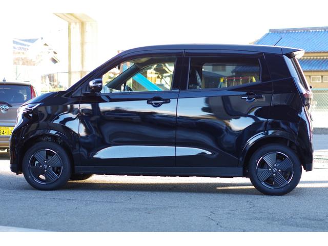 サクラ Ｘ　アダプティブＬＥＤヘッド　メーカーＯＰ９型コネクトナビ／アラウンドビューモニター／フルセグＴＶ／Ｂｌｕｅｔｏｏｔｈ／ＡｐｐｌｅＣａｒＰｌａｙ／ＥＴＣ２．０　ニーエアバック　２００Ｖ７．５ｍ充電ケーブル（10枚目）