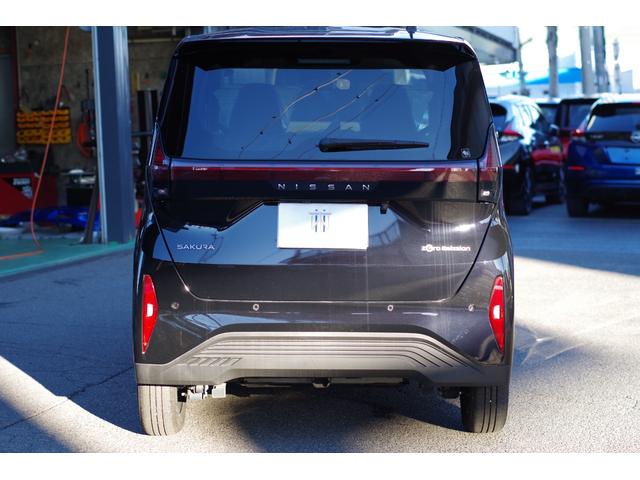 サクラ Ｘ　アダプティブＬＥＤヘッド　メーカーＯＰ９型コネクトナビ／アラウンドビューモニター／フルセグＴＶ／Ｂｌｕｅｔｏｏｔｈ／ＡｐｐｌｅＣａｒＰｌａｙ／ＥＴＣ２．０　ニーエアバック　２００Ｖ７．５ｍ充電ケーブル（16枚目）